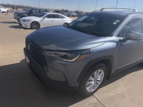 2024 Toyota Corolla Cross LE