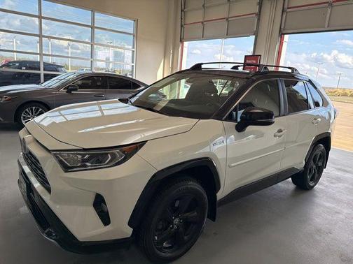 2021 Toyota RAV4 Hybrid SE