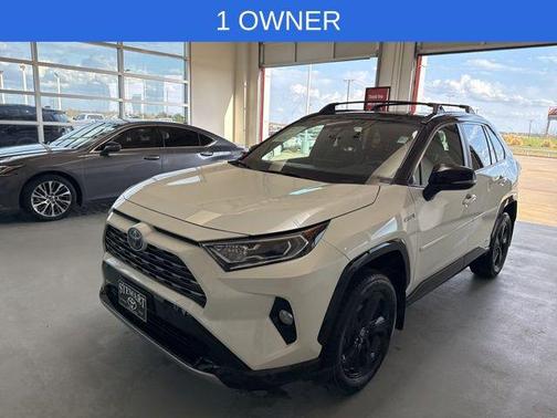2021 Toyota RAV4 Hybrid SE