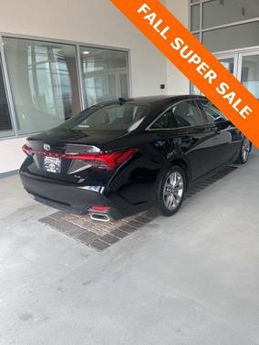 2022 Toyota Avalon XLE