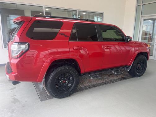 Magnetic Gray Metallic 2019 Toyota 4Runner SR5