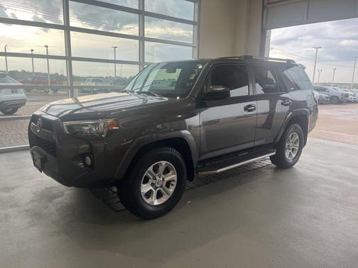 Magnetic Gray Metallic 2019 Toyota 4Runner SR5