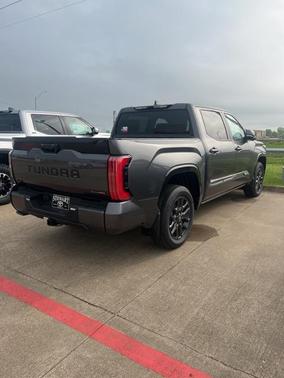 2025 Toyota Tundra Hybrid Platinum