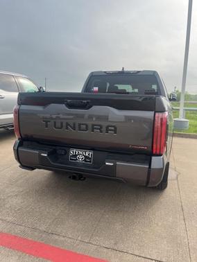 2025 Toyota Tundra Hybrid Platinum