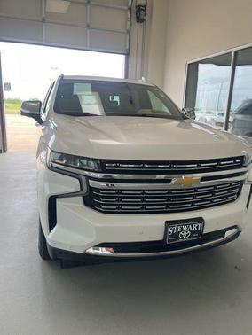 Iridescent Pearl Tricoat 2021 Chevrolet Suburban Premier