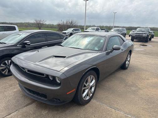 2022 Dodge Challenger SXT