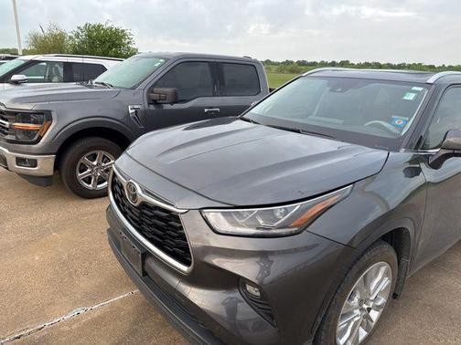 2023 Toyota Highlander Limited