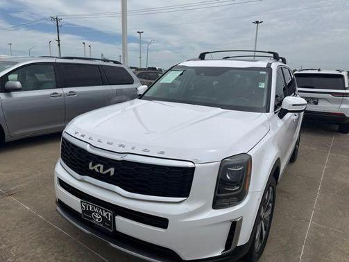 Glacial White Pearl 2022 Kia Telluride S