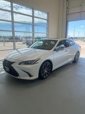 2022 Lexus ES 350 Base