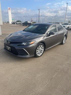 2022 Toyota Camry LE