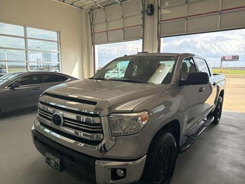 2017 Toyota Tundra SR5