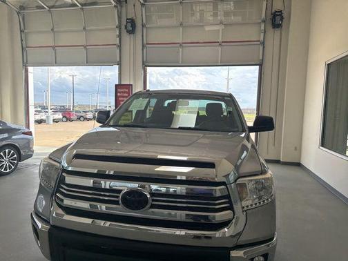 2017 Toyota Tundra SR5