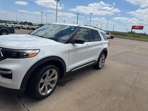 Star White Metallic Tri-Coat 2020 Ford Explorer Platinum