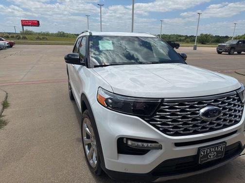Star White Metallic Tri-Coat 2020 Ford Explorer Platinum