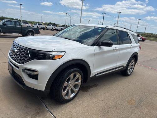 Star White Metallic Tri-Coat 2020 Ford Explorer Platinum