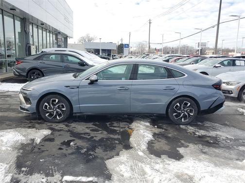 2025 Hyundai SONATA SEL