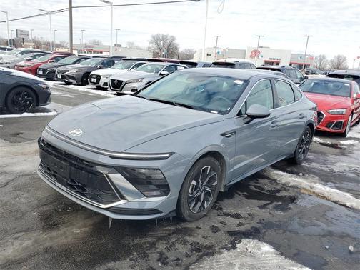 2025 Hyundai SONATA SEL