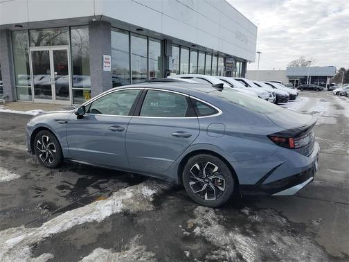 2025 Hyundai SONATA SEL