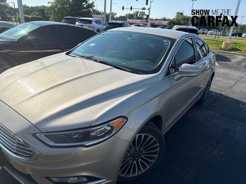 White Gold 2017 Ford Fusion SE