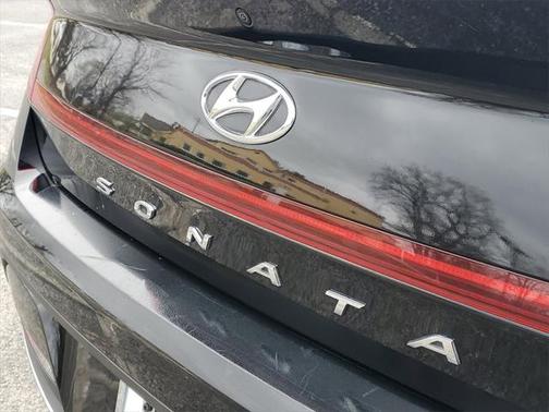2023 Hyundai SONATA SE