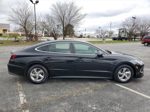 2023 Hyundai SONATA SE