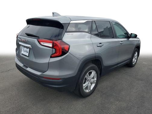 Sterling Metallic 2024 GMC Terrain SLE