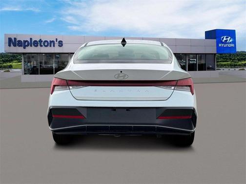 2025 Hyundai ELANTRA SEL