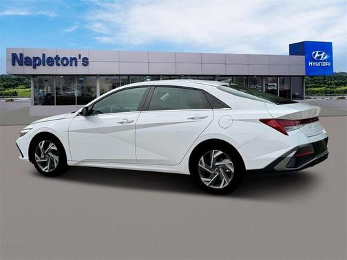 2025 Hyundai ELANTRA SEL