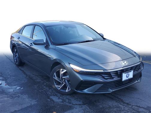 2025 Hyundai ELANTRA SEL