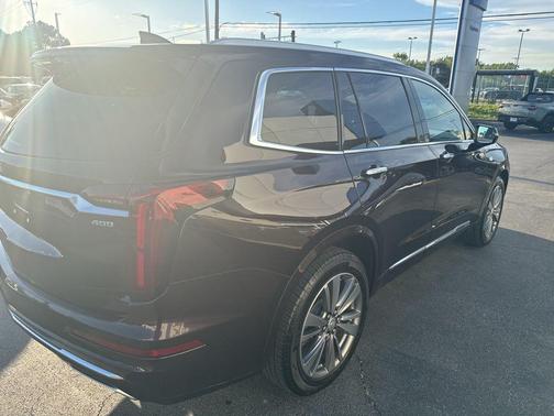 Garnet Metallic 2021 Cadillac XT6 Premium Luxury FWD
