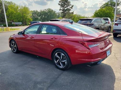 2023 Hyundai ELANTRA Limited