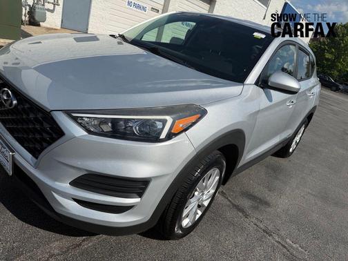Molten Silver 2019 Hyundai TUCSON SE
