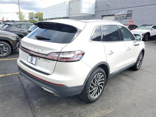 2019 Lincoln Nautilus Reserve