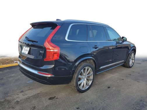 2023 Volvo XC90 B6 Plus 6-Seater