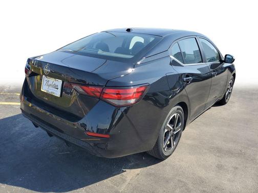 Super Black 2025 Nissan Sentra SV