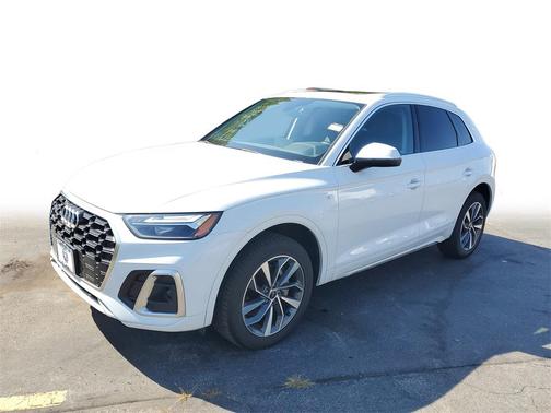 2022 Audi Q5 45 S line Premium Plus