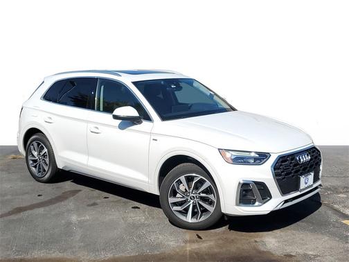 2022 Audi Q5 45 S line Premium Plus