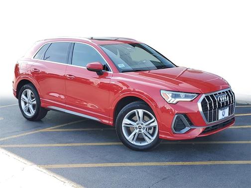 2022 Audi Q3 45 S line Premium Plus