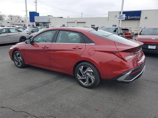 2024 Hyundai ELANTRA SEL