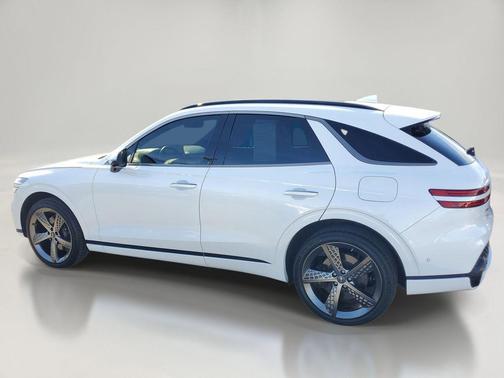 Uyuni White 2023 Genesis GV70 2.5T AWD
