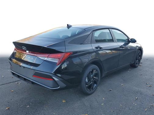 2026 Hyundai ELANTRA Sport