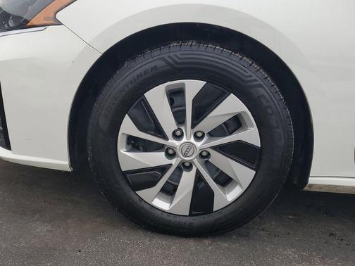 2024 Nissan Altima S FWD