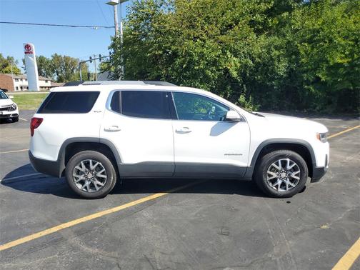 2023 GMC Acadia FWD SLT