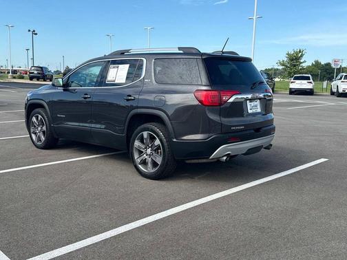 2023 GMC Acadia FWD SLT