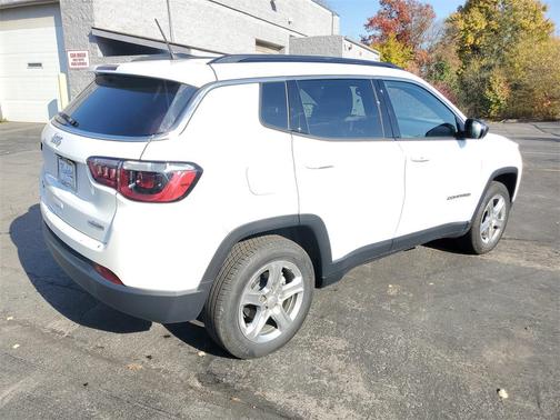 2023 Jeep Compass Latitude