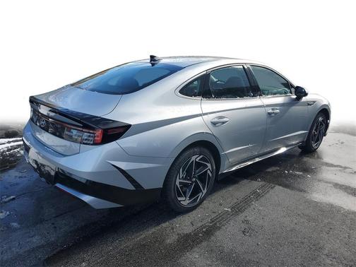 2026 Hyundai SONATA SEL