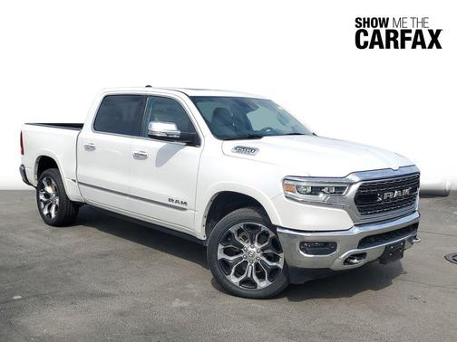 Ivory White Tri-Coat Pearlcoat 2019 RAM 1500 Limited