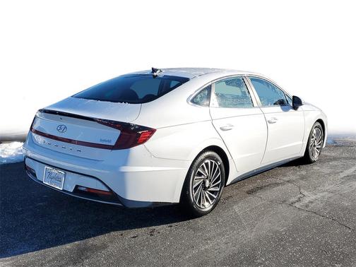 2023 Hyundai SONATA Hybrid SE