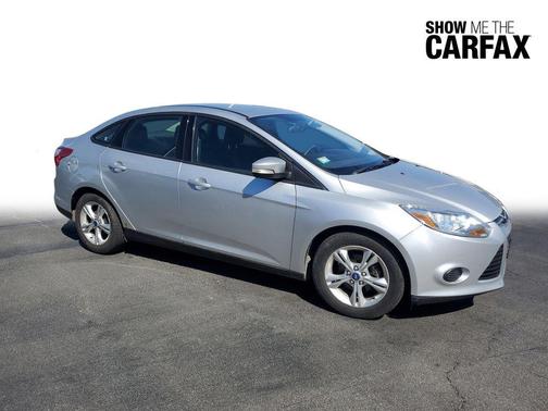 Ingot Silver 2013 Ford Focus SE