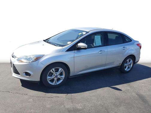 Ingot Silver 2013 Ford Focus SE